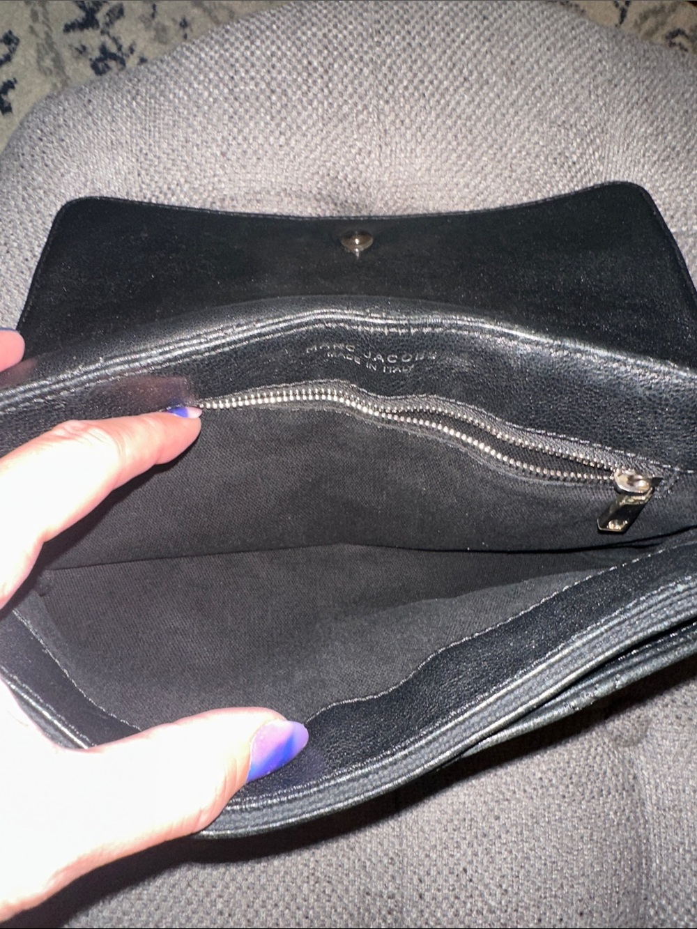 Great condition Marc Jacob’s black soft leather shoulder bag with silver chain - Picture 9 of 15